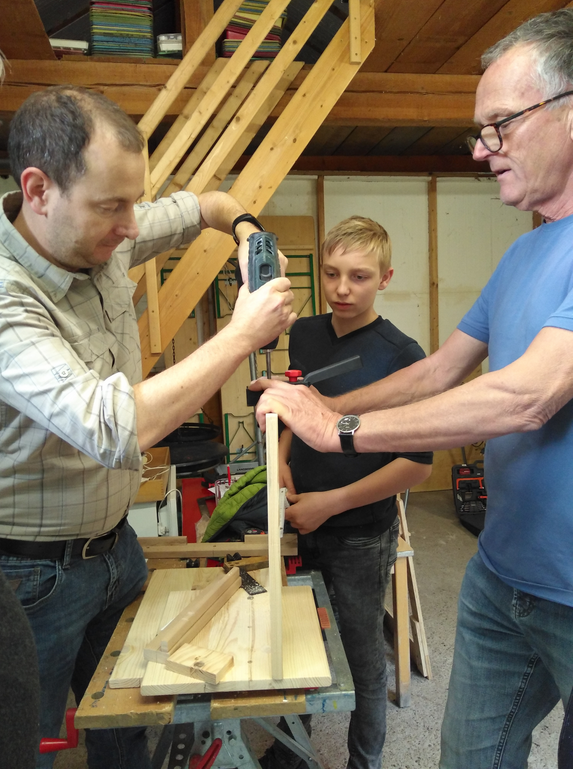 Holzwerken mit Tom.png